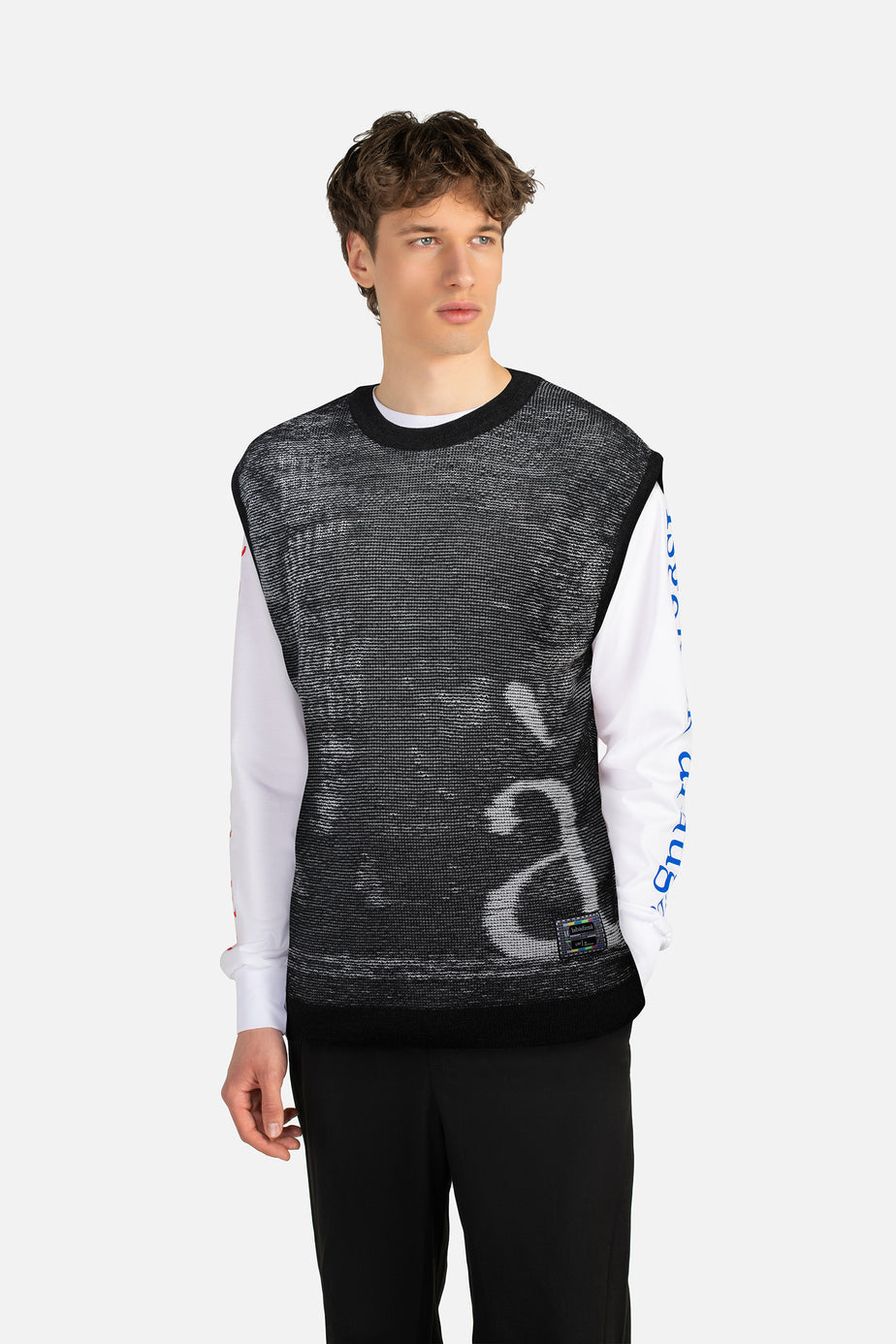 labàdienà X LRT Archyvai knitted vest